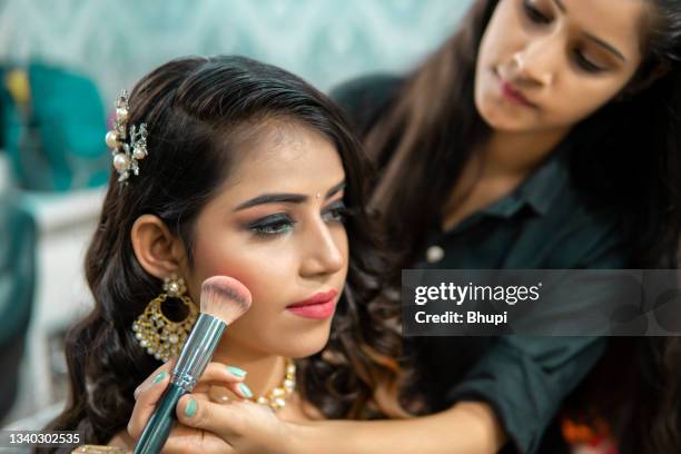 CERTIFICATE IN BEAUTICIAN