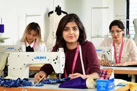 DIPLOMA IN FASHION DESIGNING